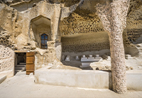 Shakpak-ata cave