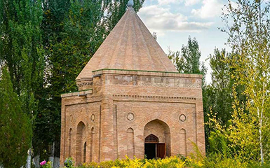 Aisha Bibi mausoleum