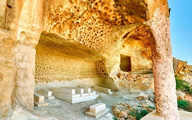 Shakpak Ata underground mosque image