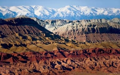 Altyn Emel National Park image