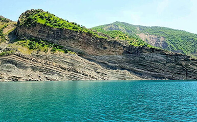 Mountain lake image