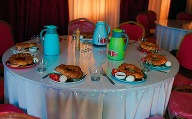 Breakfast at Darvaza image